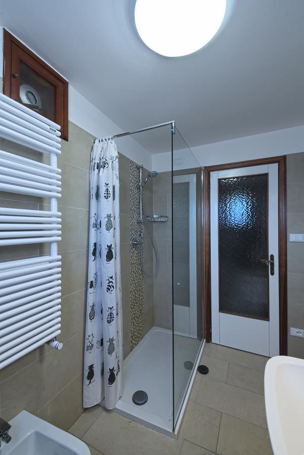 Anna Ai Frari Apartment