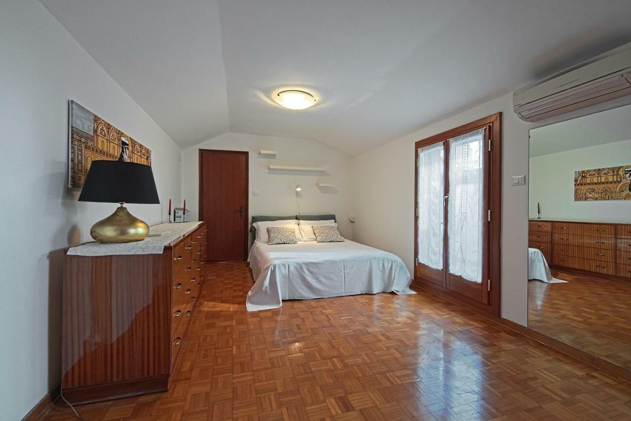 Anna Ai Frari Apartment *